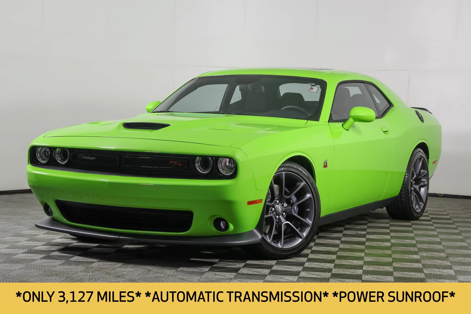 Used 2023 Dodge Challenger R/T Scat Pack RWD image 2