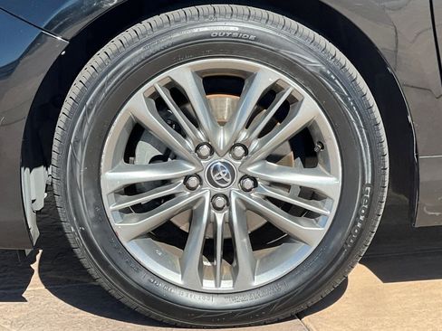 Used 2016 Toyota Camry SE image 31