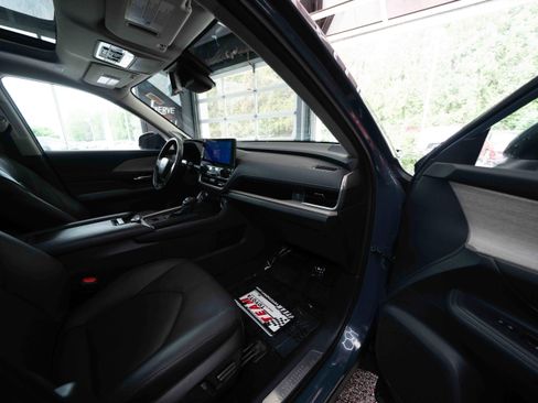 Used 2024 Toyota Grand Highlander AWD image 26
