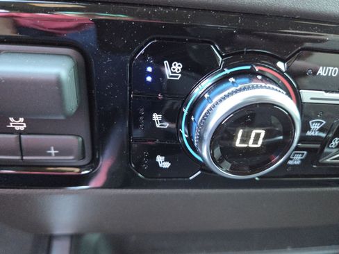 New 2026 GMC Sierra 2500 SLT image 8