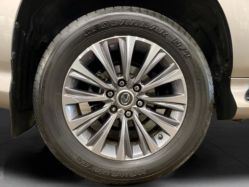 Used 2021 Lexus GX 460 Luxury w/ Off Road Package image 24