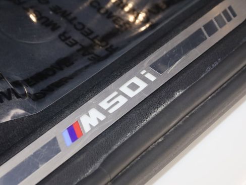 Used 2022 BMW X7 M50i image 14