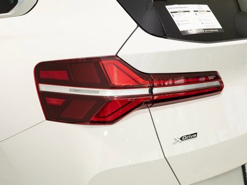 Used 2025 BMW X3 xDrive30i AWD/4WD image 9