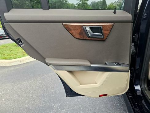 Used 2015 Mercedes-Benz GLK 350 4MATIC image 27