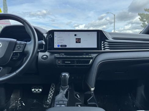 Used 2025 Toyota Camry SE w/ Multimedia Upgrade Package FWD image 15