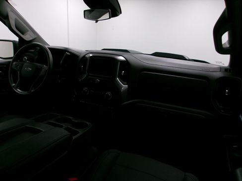 Used 2022 Chevrolet Silverado 1500 Custom Trail Boss AWD/4WD image 3