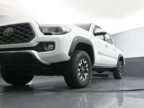 Used 2022 Toyota Tacoma TRD Off-Road w/ Technology Package image 33