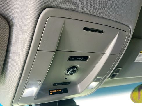 Used 2017 Chevrolet Suburban LT image 22