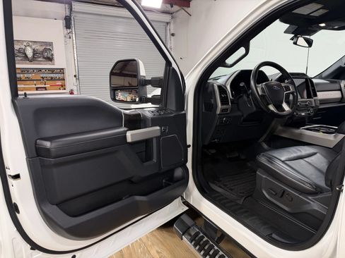 Used 2022 Ford F250 Lariat w/ Lariat Ultimate Package AWD/4WD image 11