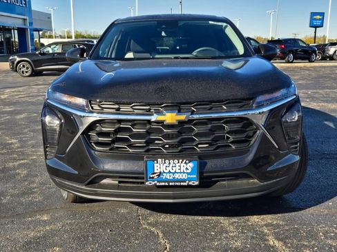 New 2026 Chevrolet Trax LS w/ LS Convenience Package image 2