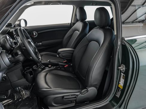 Used 2016 MINI Cooper 2-Door Hardtop image 23