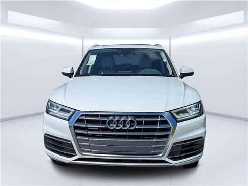 Used 2019 Audi Q5 2.0T Premium Plus w/ Premium Plus Package AWD/4WD image 12