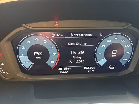 Used 2024 Audi Q3 2.0T Premium image 27