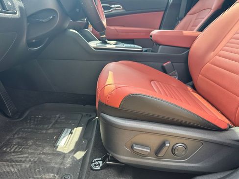 New 2026 Kia Sportage SX image 10