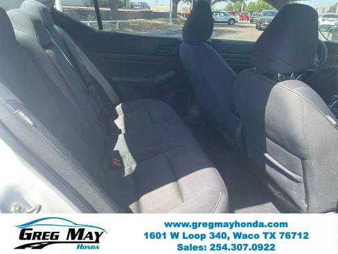 Used 2024 Nissan Altima 2.5 SV FWD image 25