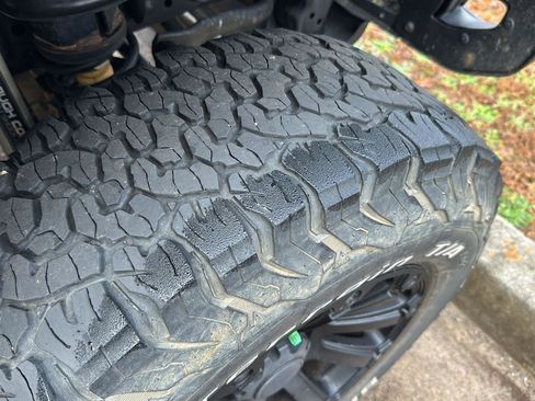 Used 2021 Jeep Gladiator Sport w/ Technology Group image 8