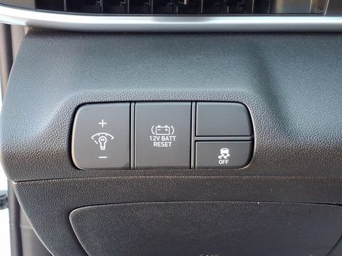 New 2026 Hyundai Elantra Hybrid FWD image 23
