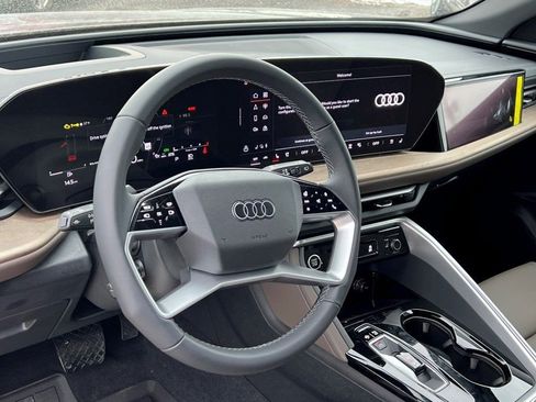 New 2025 Audi Q5 Prestige image 14