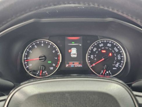 Used 2022 Toyota RAV4 XLE Premium image 23