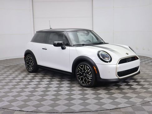 New 2026 MINI Cooper S image 3