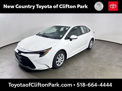 Used 2024 Toyota Corolla LE FWD image 7