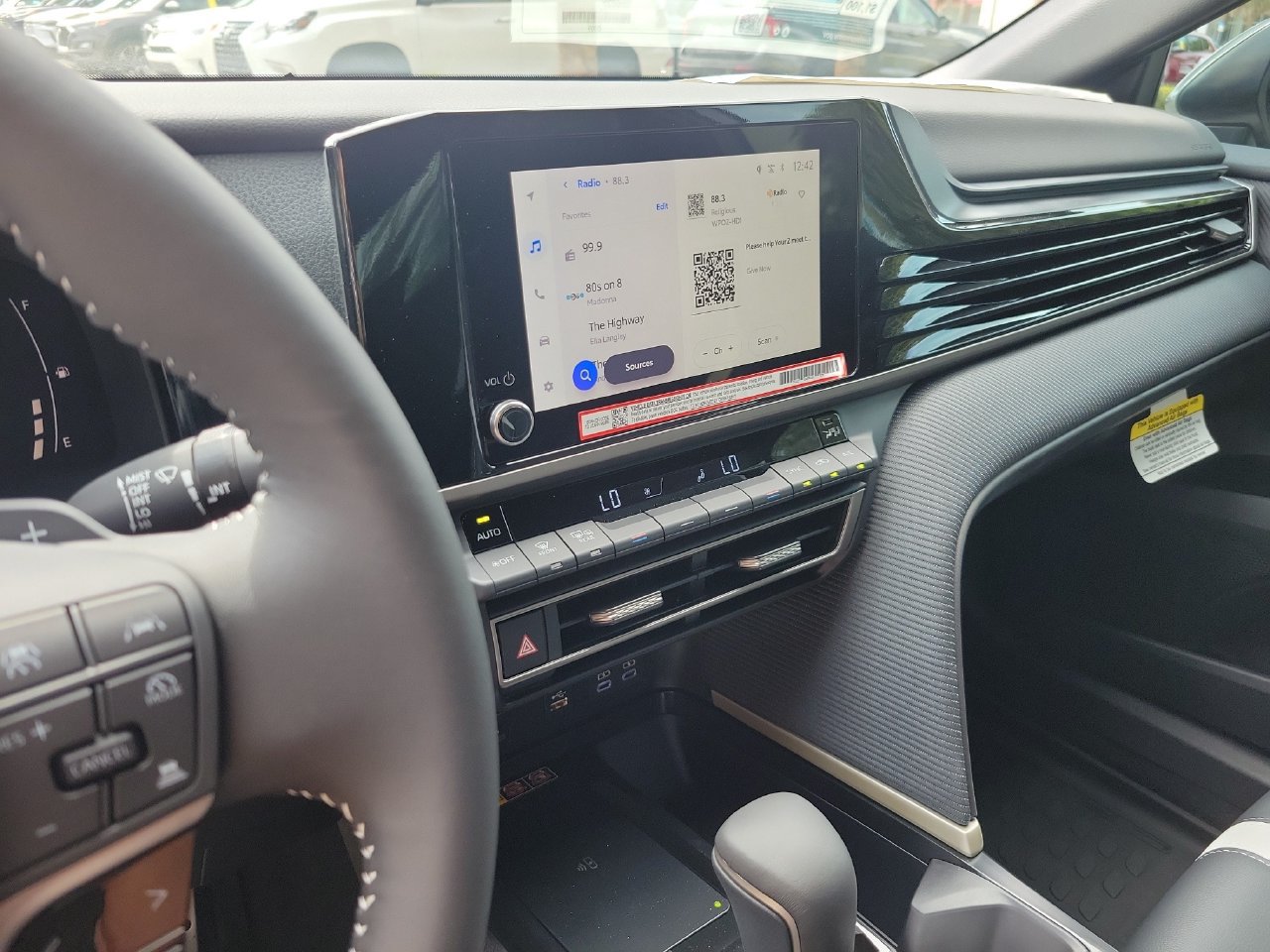 Used 2026 Toyota Camry SE FWD image 24