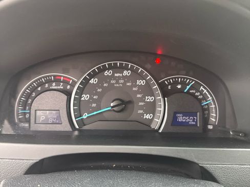 Used 2013 Toyota Camry LE FWD image 10