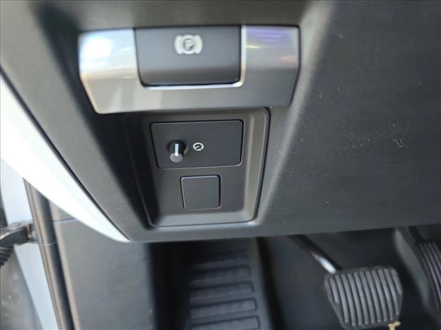 New 2026 Land Rover Defender 110 S AWD/4WD image 25