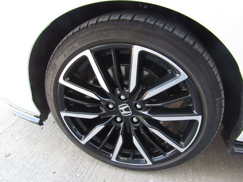 Used 2024 Honda Accord Touring image 41