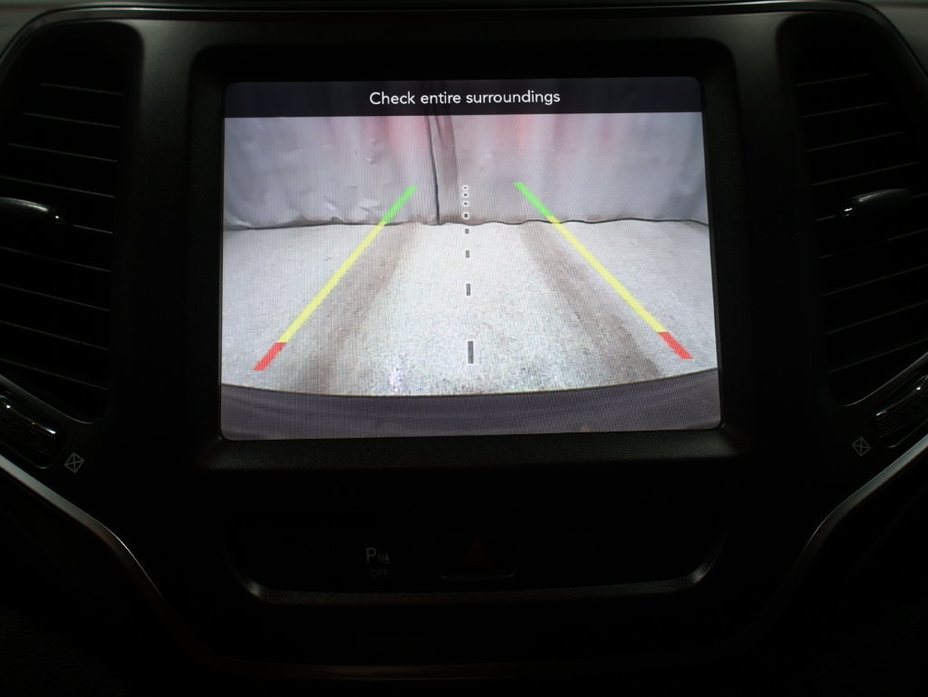 Used 2019 Jeep Cherokee Trailhawk w/ Cold Weather Group AWD/4WD image 28