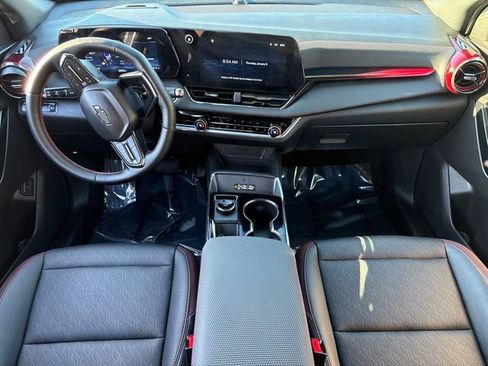 Used 2025 Chevrolet Equinox RS image 17