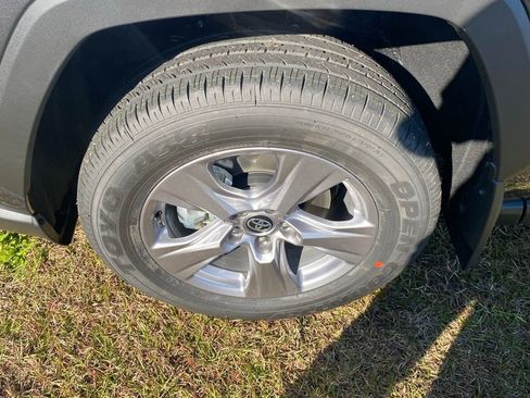 New 2025 Toyota RAV4 XLE image 19