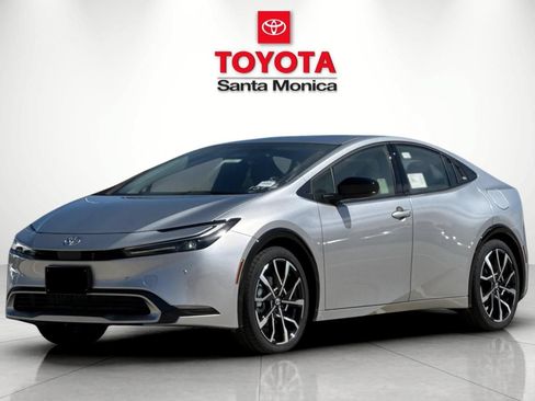 New 2027 Toyota Prius Plug-In Hybrid FWD image 6