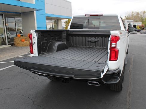 New 2026 Chevrolet Silverado 1500 LT Trail Boss w/ Convenience Package II image 18