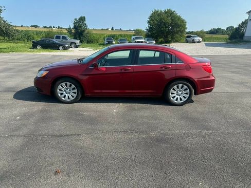 Used 2014 Chrysler 200 LX FWD image 2