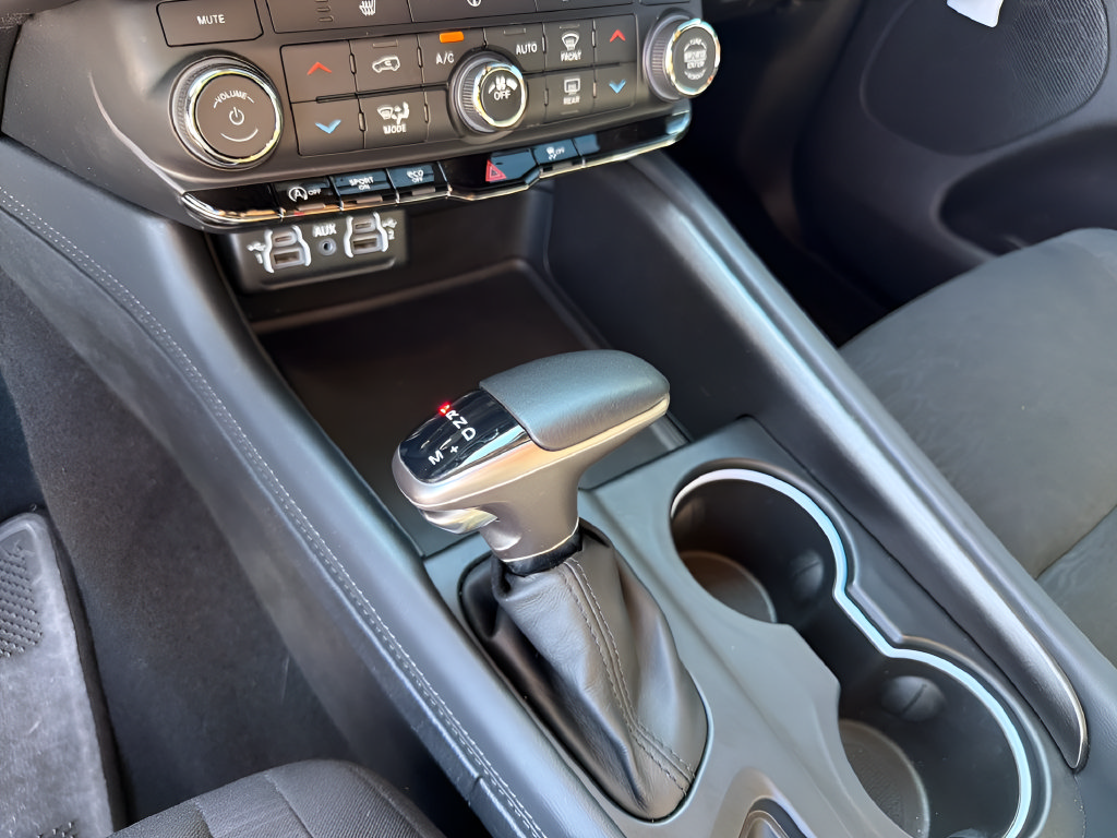 Used 2024 Dodge Durango SXT w/ SXT Blacktop Group RWD image 27