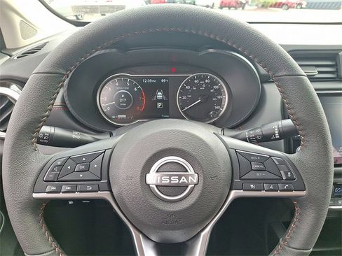 New 2025 Nissan Versa SR w/ Trunk Package image 14