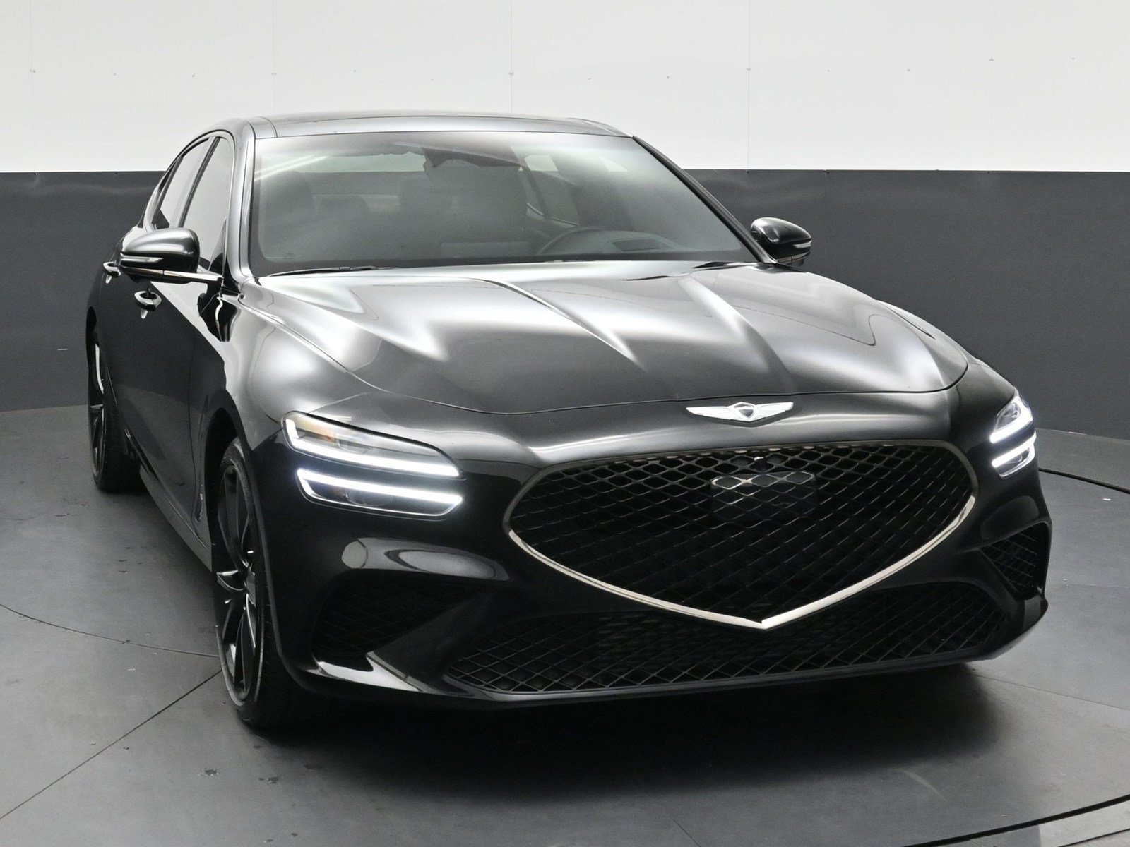 Used 2022 Genesis G70 3.3T w/ Sport Prestige Package AWD/4WD image 9