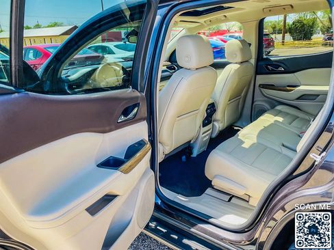 Used 2017 GMC Acadia Denali w/ Technology Package image 12