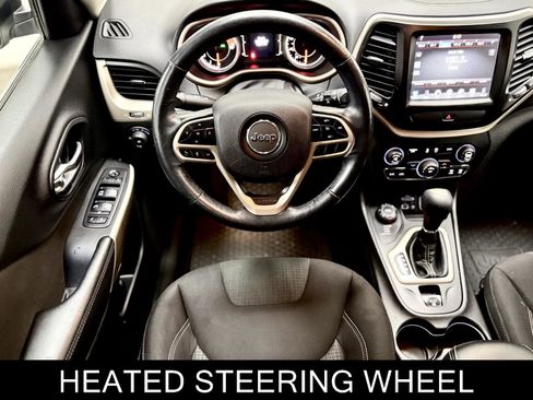 Used 2017 Jeep Cherokee Latitude w/ Cold Weather Group image 2