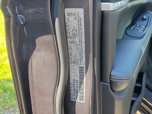 New 2024 Jeep Grand Cherokee L Limited image 12