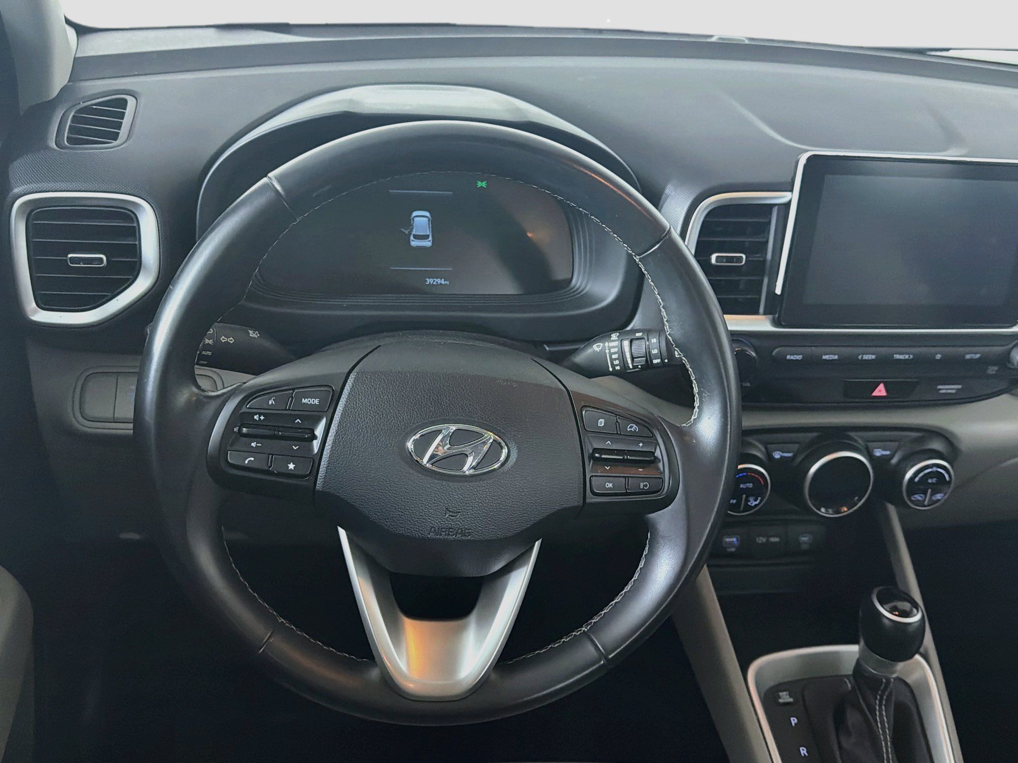 Used 2025 Hyundai Venue SEL FWD image 17