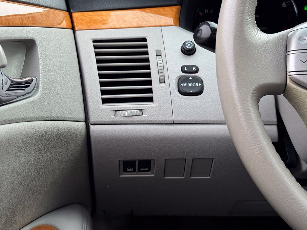 Used 2007 Toyota Avalon XLS FWD image 32