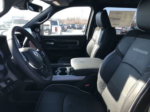 New 2026 RAM 2500 Laramie AWD/4WD image 11
