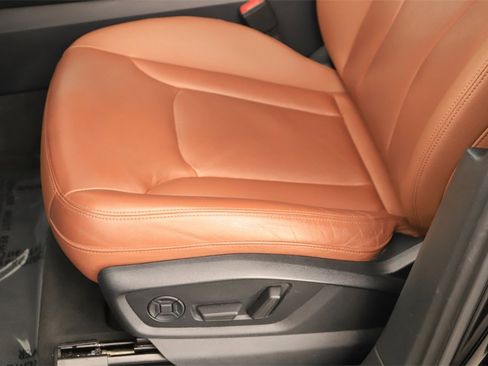 Used 2021 Audi Q7 3.0T Premium w/ Convenience Package image 25