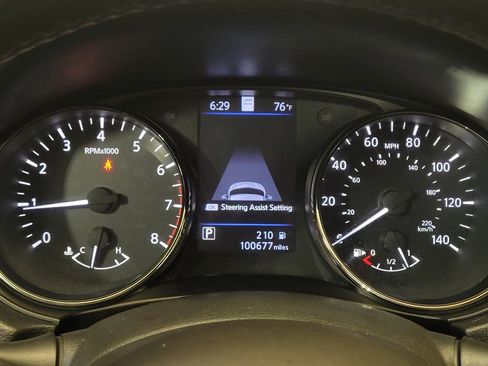 Used 2020 Nissan Rogue Sport SL FWD image 23