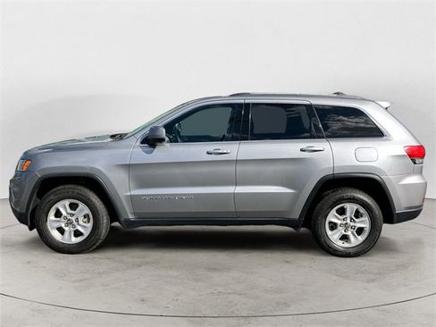 Used 2016 Jeep Grand Cherokee Laredo w/ Quick Order Package 23E image 3