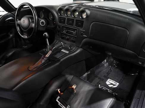 Used 1999 Dodge Viper GTS image 17