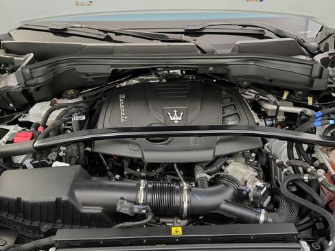 Used 2023 Maserati Grecale GT AWD/4WD image 33