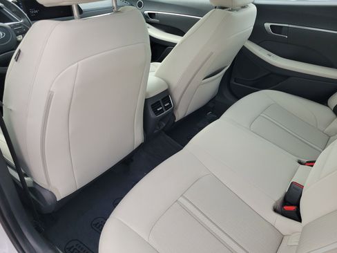 Used 2023 Hyundai Sonata SEL w/ Convenience Package image 10